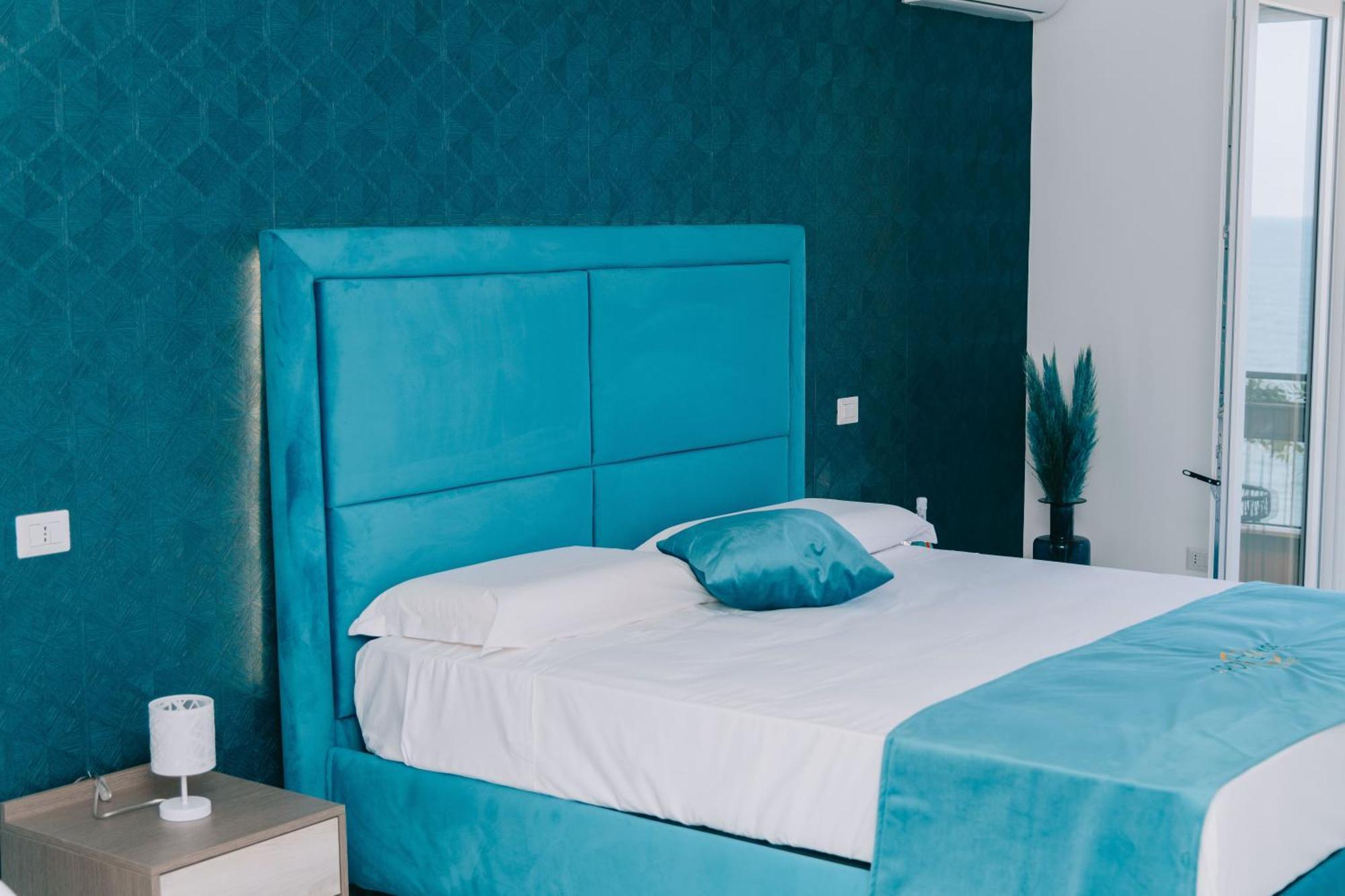 Frontemare Suite Castellammare di Stabia Bilik gambar