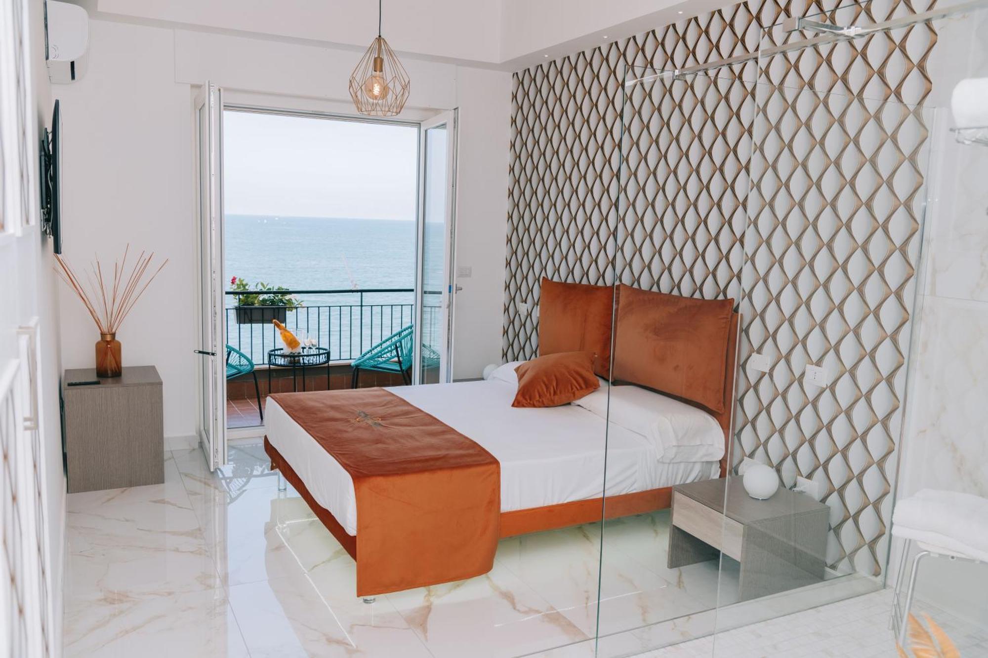 Frontemare Suite Castellammare di Stabia Bilik gambar