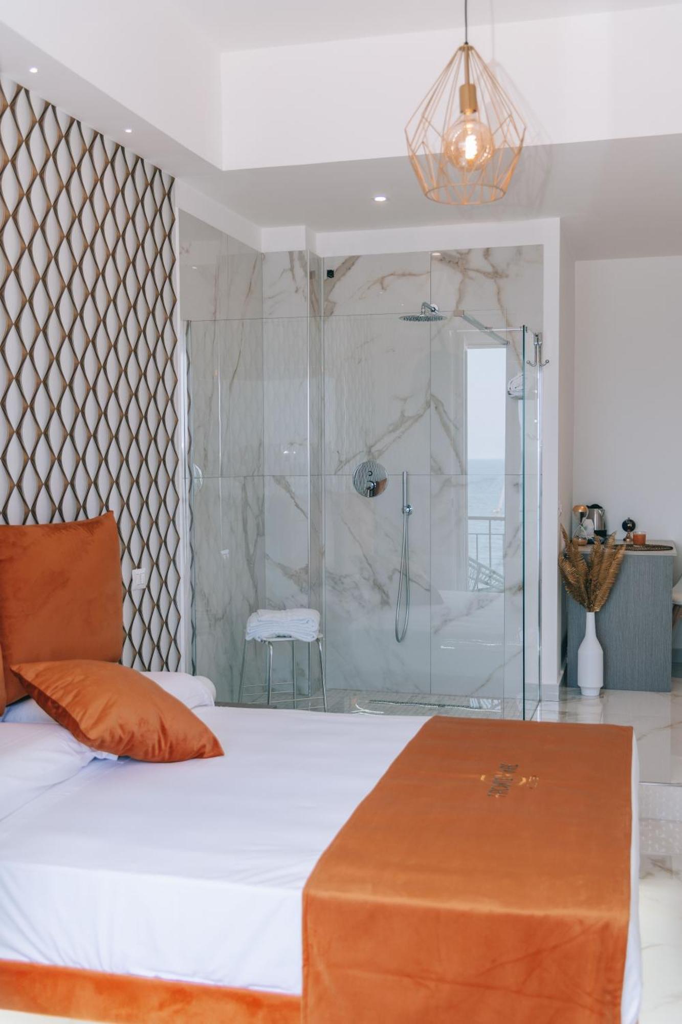 Frontemare Suite Castellammare di Stabia Bilik gambar